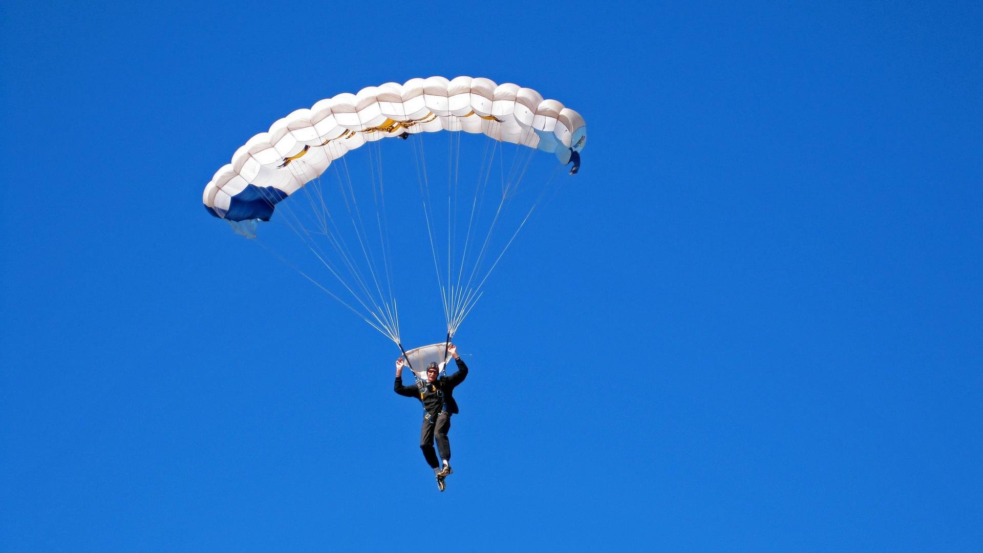 电竞俱乐部的运营管理：如何打造一支成功的电竞战队，电竞俱乐部运营与管理课程